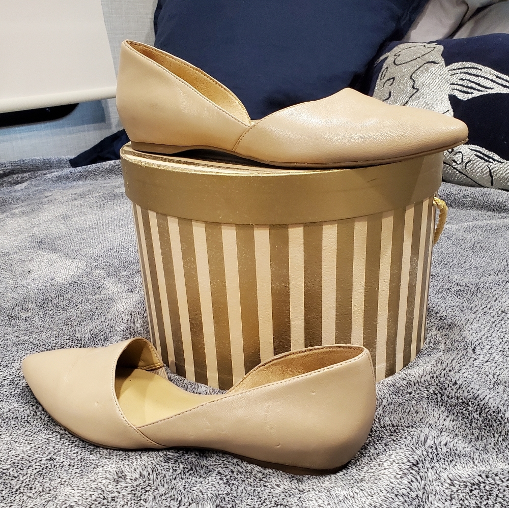 Naturalizer Beige Flats